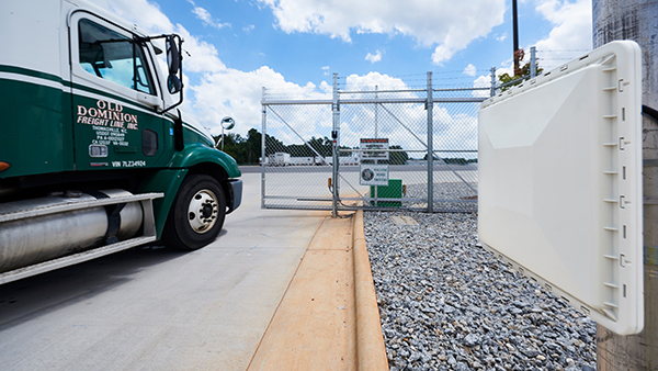 OD Truck Pulling into Service Center