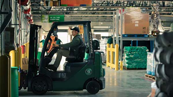 Dock_Forklift_Operator_LoadingInTrailer_Profile_MediumShot_600x338.jpg